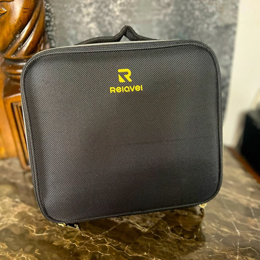 Black Cosmetic/Train Case
